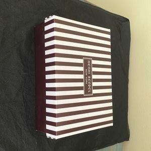 Henri Bendel Gift Box
